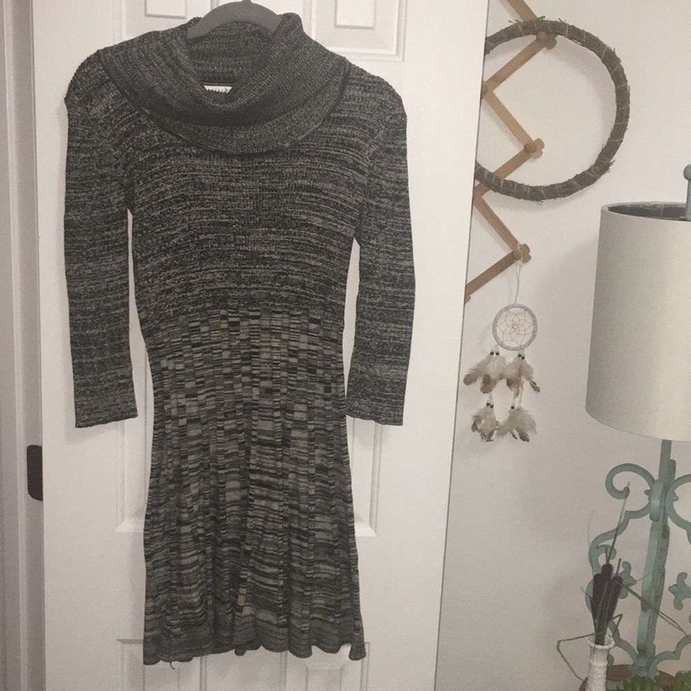 Sandra Darren small turtle neck sweater dress